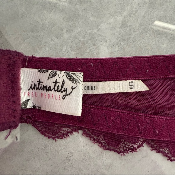 Women’s Intimately Free People Floral Lace Halter V-Neck Bralette Adjustable XL - Picture 13 of 16